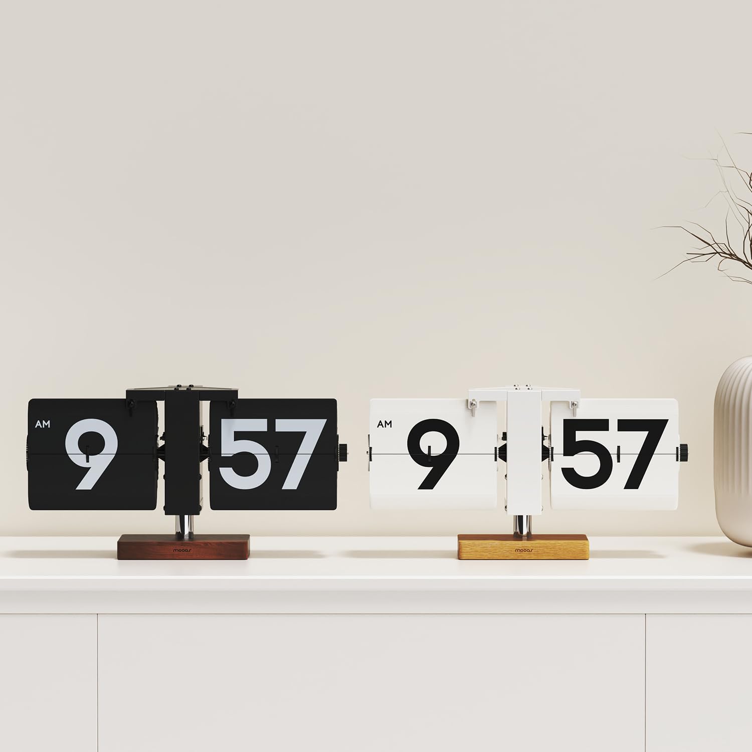 mooasクラシックモダンウッドビッグフリップデスククロック(ブラック) Amazon.com: mooas Classic Modern Wood Big Flip Desk Clock (Black